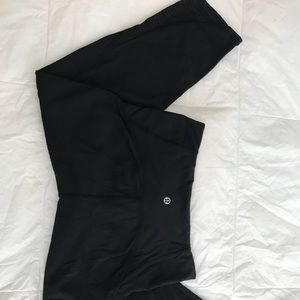 Lululemon cropped yoga pants